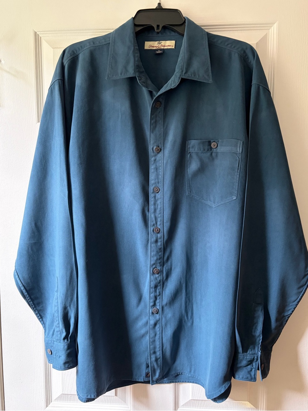 Men’s Tommy Bahama Casual Button Down Shirt